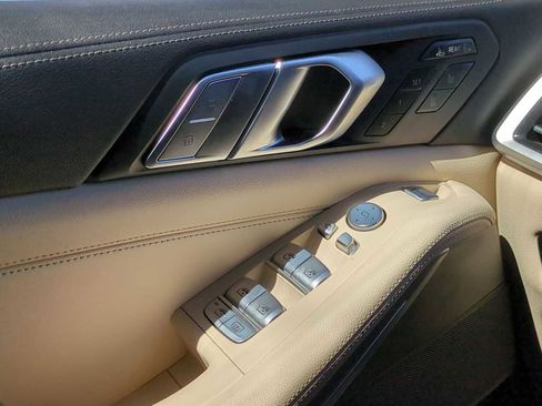 Certified 2022 BMW X7 xDrive40i w/ Executive Package image 38