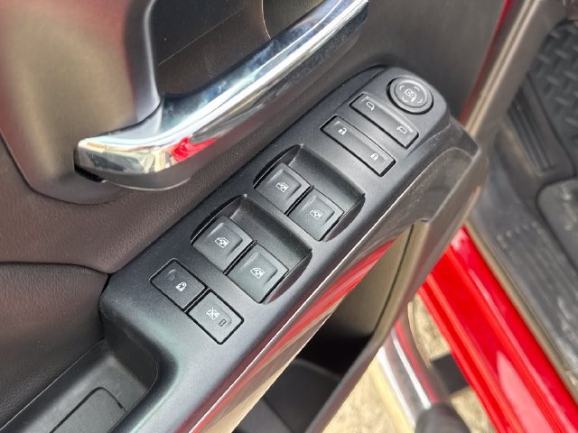 Used 2018 Chevrolet Silverado 1500 LT w/ All Star Edition AWD/4WD image 19