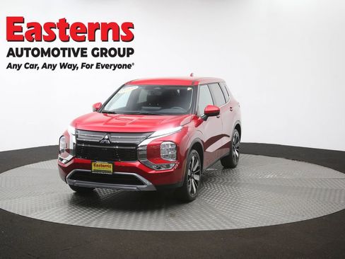 Used 2025 Mitsubishi Outlander AWD image 55