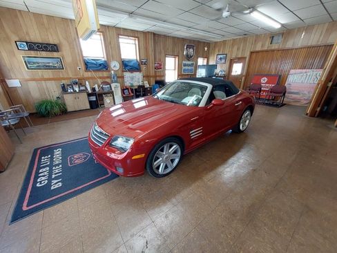 Used 2005 Chrysler Crossfire Limited RWD image 5