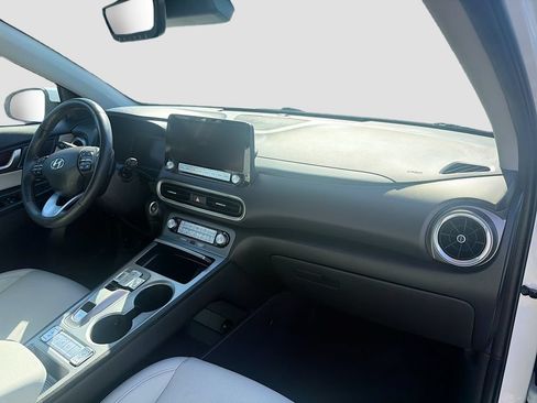 Used 2023 Hyundai Kona Limited FWD image 29