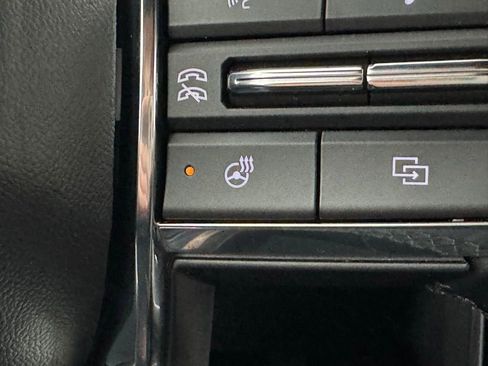 Used 2025 GMC Acadia Elevation image 21