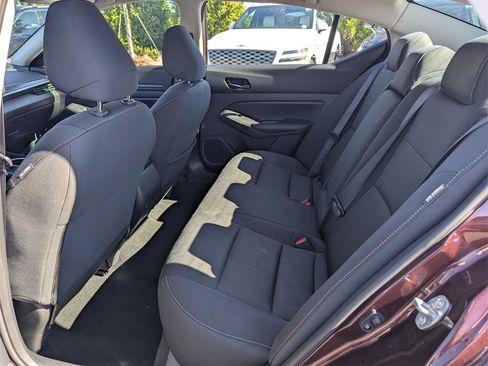 Used 2024 Nissan Altima 2.5 SV image 9