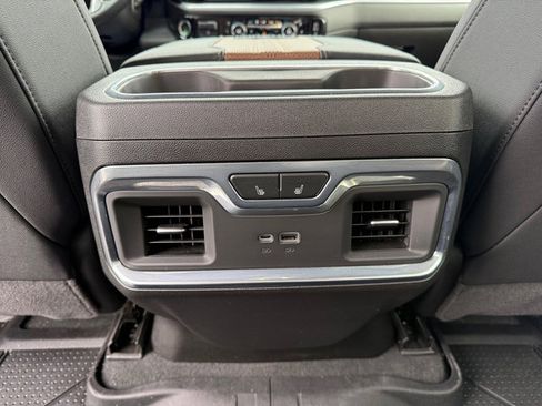 Used 2025 Chevrolet Silverado 2500 High Country w/ Technology Package image 22