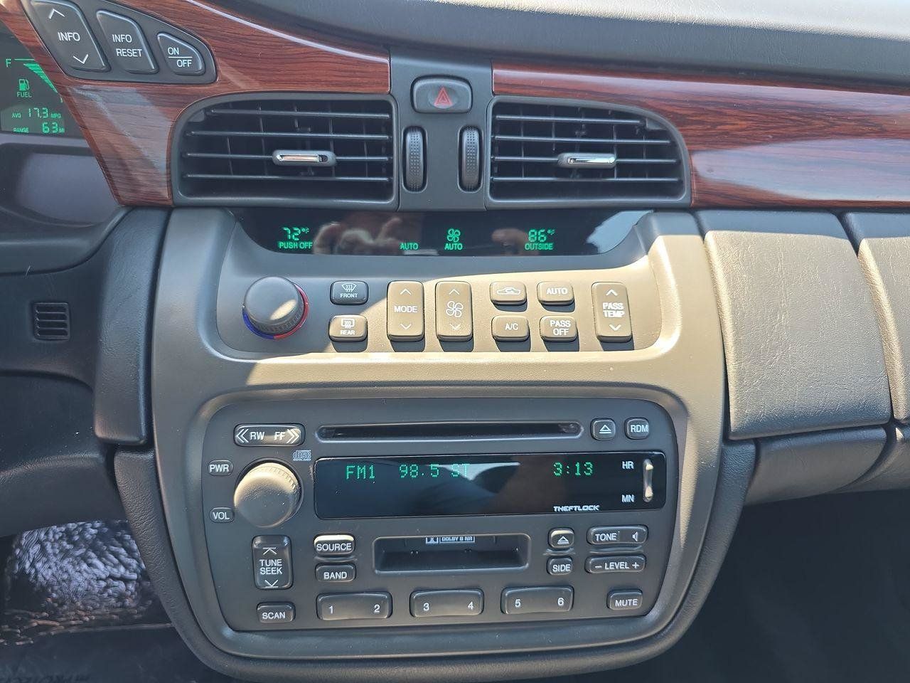 Used 2000 Cadillac De Ville w/ Comfort/Convenience Pkg FWD image 9