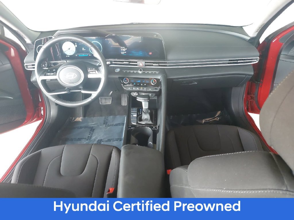 Certified 2025 Hyundai Elantra SEL FWD image 9