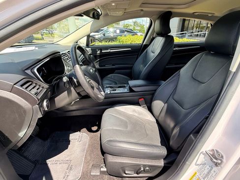 Used 2019 Ford Fusion Titanium image 5