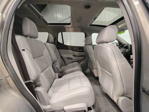 Used 2019 GMC Acadia SLT AWD/4WD image 25