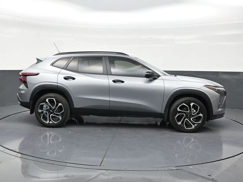 Used 2024 Chevrolet Trax RS w/ Driver Confidence Package FWD image 6