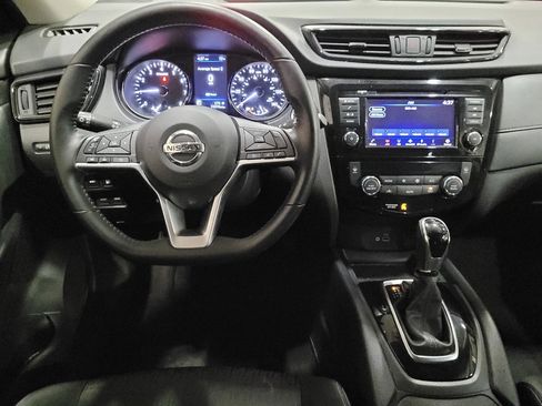 Used 2018 Nissan Rogue SV AWD/4WD image 22