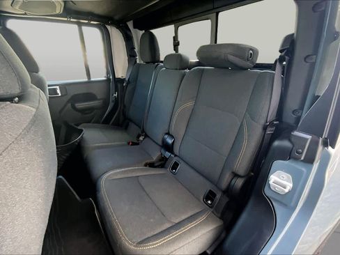 Used 2024 Jeep Gladiator Sport AWD/4WD image 20