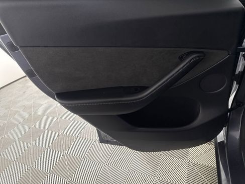 Used 2022 Tesla Model Y Performance image 12