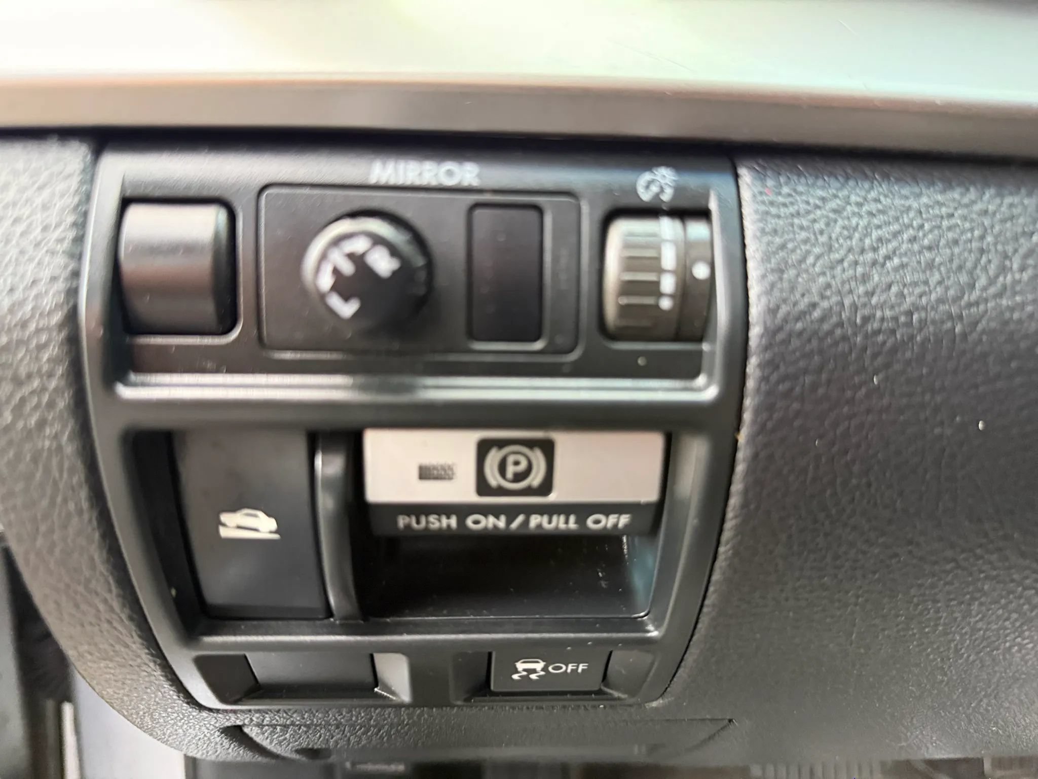 Used 2014 Subaru Outback 2.5i Premium w/ Moonroof Package AWD/4WD image 22