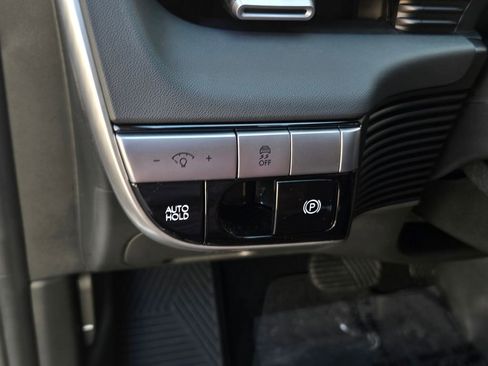 Used 2024 Hyundai Ioniq 5 SE image 18