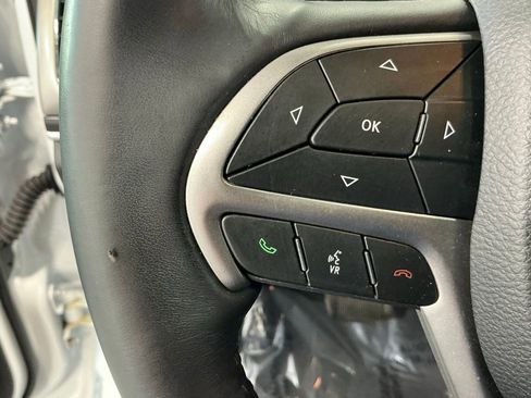 Used 2020 Jeep Grand Cherokee Limited image 30