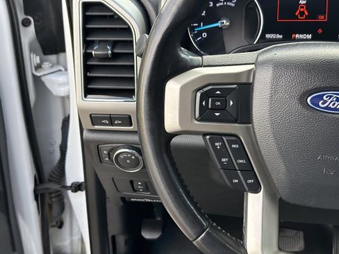 Used 2021 Ford F250 Lariat w/ Lariat Value Package AWD/4WD image 18