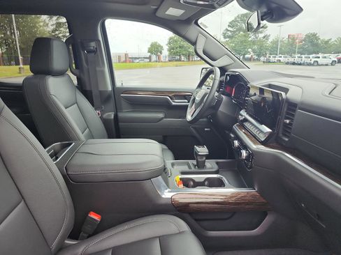 Used 2026 GMC Sierra 1500 Elevation w/ Elevation Premium Package image 8