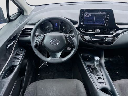 Used 2020 Toyota C-HR LE image 21