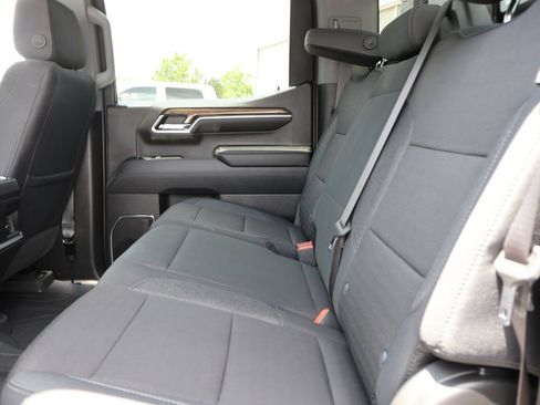 Used 2023 Chevrolet Silverado 1500 RST w/ Convenience Package II AWD/4WD image 17