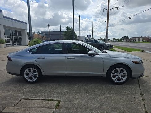 Used 2025 Honda Accord LX image 13