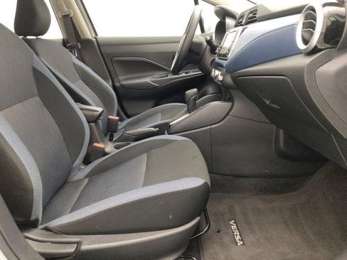 Used 2025 Nissan Versa SV image 21