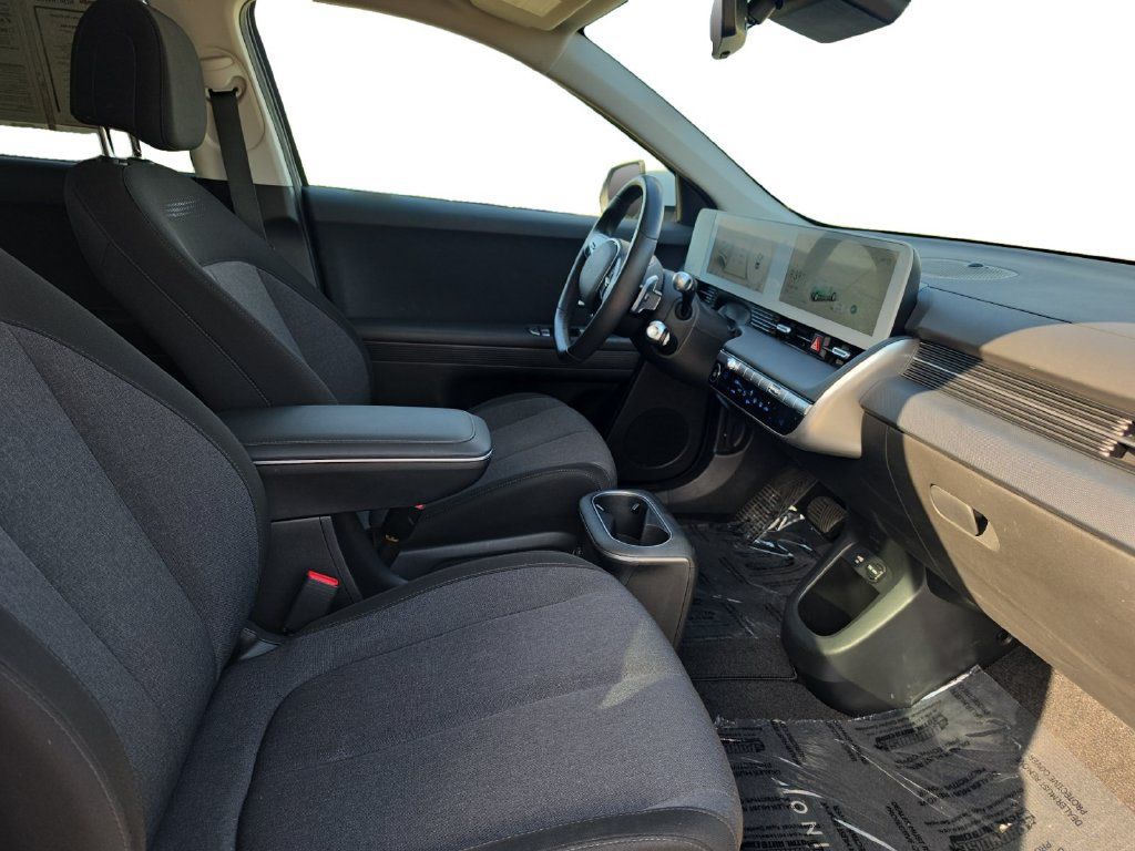 Certified 2024 Hyundai Ioniq 5 SEL RWD image 17