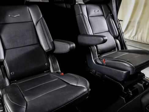 Used 2021 Cadillac Escalade Luxury RWD image 27