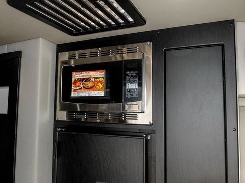 New 2025 Mercedes-Benz Sprinter 3500 image 34