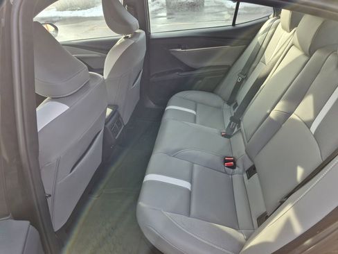 Used 2025 Toyota Camry SE w/ Convenience Package image 20