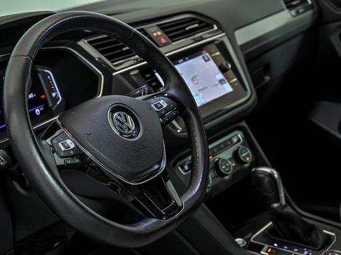 Used 2019 Volkswagen Tiguan SEL AWD/4WD image 16