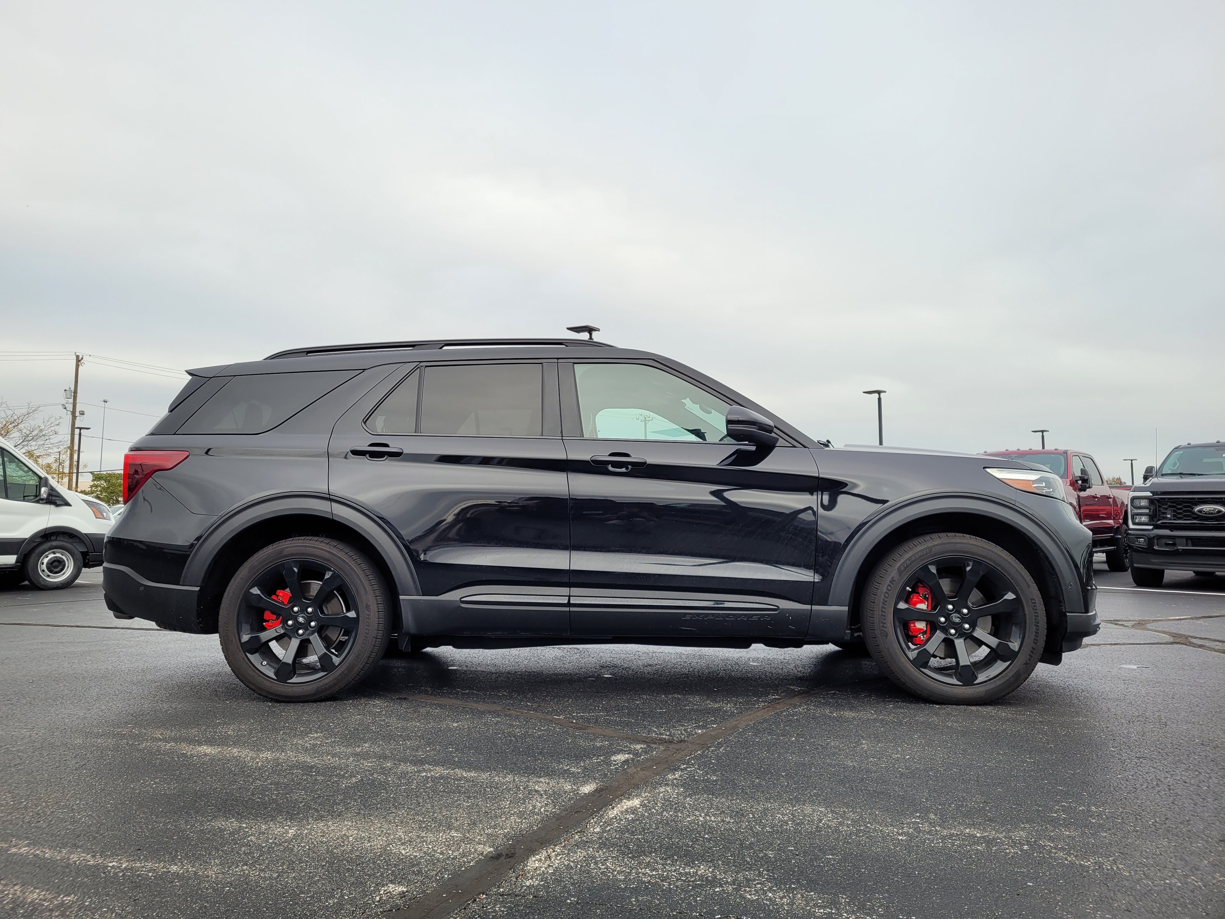 Used 2021 Ford Explorer ST w/ Equipment Group 401A AWD/4WD image 2