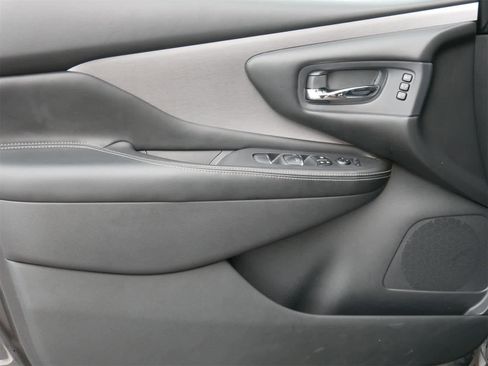 Used 2019 Nissan Murano SL image 9