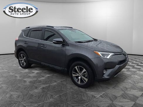 Used 2018 Toyota RAV4 XLE image 7