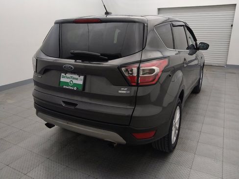 Used 2017 Ford Escape SE image 7