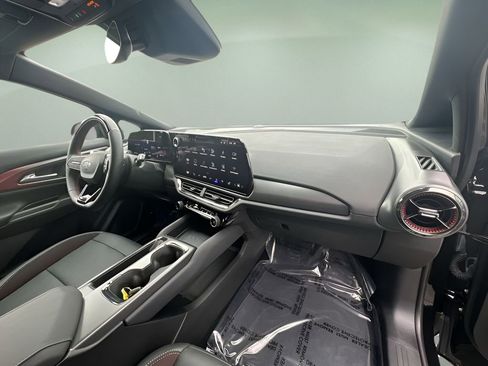 Certified 2024 Chevrolet Equinox EV RS image 27