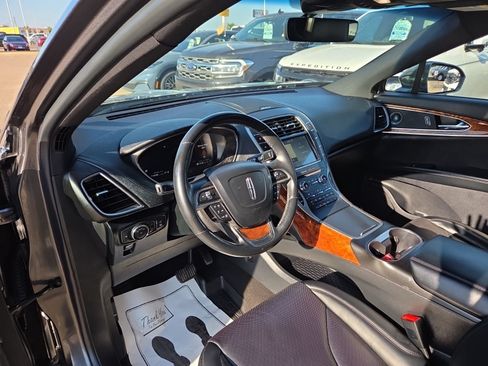 Used 2020 Lincoln Nautilus Reserve w/ Equipment Group 201A AWD/4WD image 2