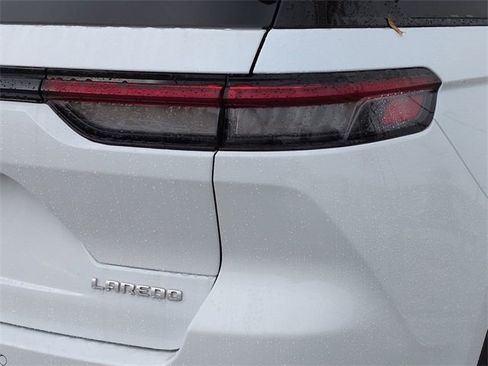 New 2025 Jeep Grand Cherokee Laredo X image 12