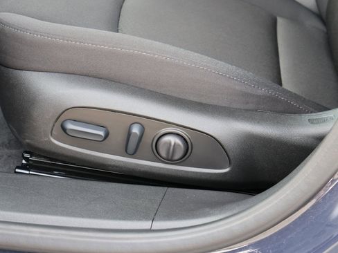 Used 2025 Chevrolet Malibu LT image 23