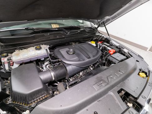 Used 2025 RAM 1500 Laramie image 33