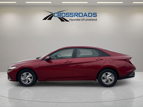 Used 2025 Hyundai Elantra SE image 29