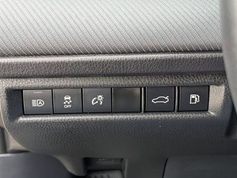 Used 2025 Toyota Camry SE FWD image 23