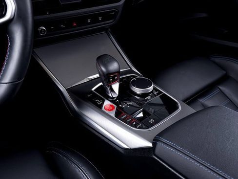 Used 2025 BMW M2 image 30