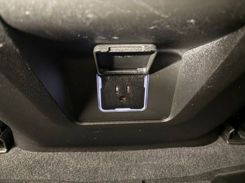 Used 2021 Chevrolet Tahoe Premier w/ Premium Package image 43