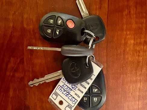 Used 2009 Toyota Sienna LE image 35