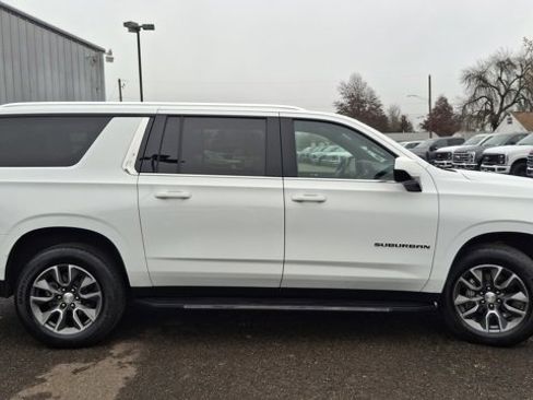 Used 2023 Chevrolet Suburban LS image 4