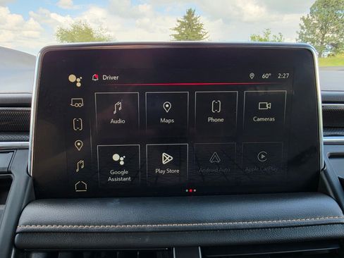 Used 2023 GMC Yukon AT4 w/ Technology Package AWD/4WD image 19