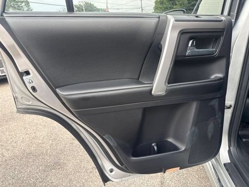 Used 2015 Toyota 4Runner Limited w/ Four Season Floor Mat Package AWD/4WD image 13
