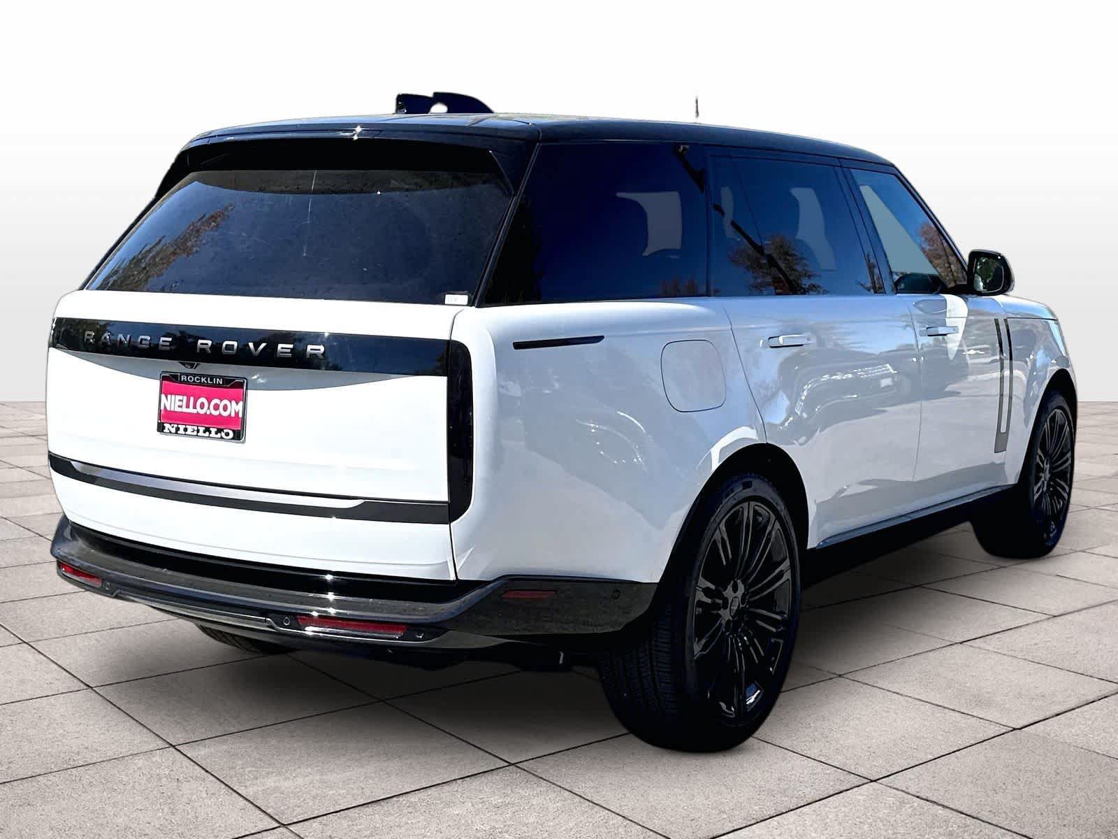 Used 2026 Land Rover Range Rover Long Wheelbase SE AWD/4WD image 13