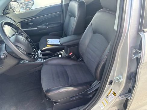 Used 2025 Mitsubishi Outlander Sport AWD image 7