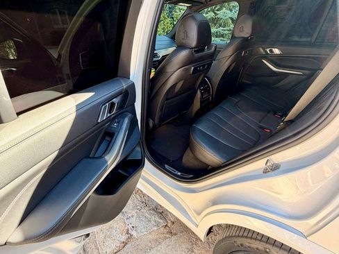 Used 2022 BMW X5 sDrive40i w/ M Sport Package image 21